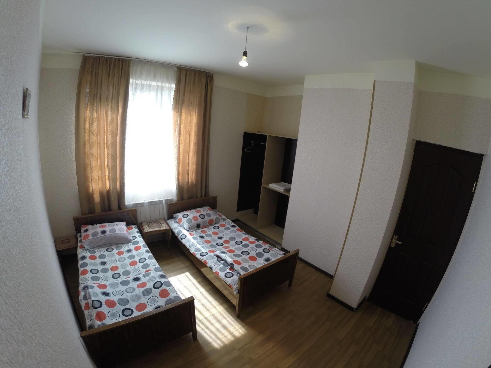 Glide Hostel Yerevan Exterior photo